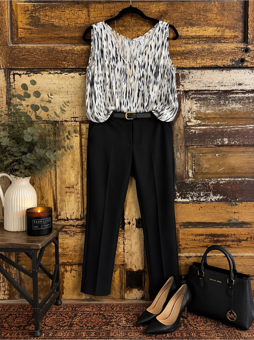 Nordstrom | Black White Abstract Print Sleeveless Blouse | V-Neck | Size L Nwot